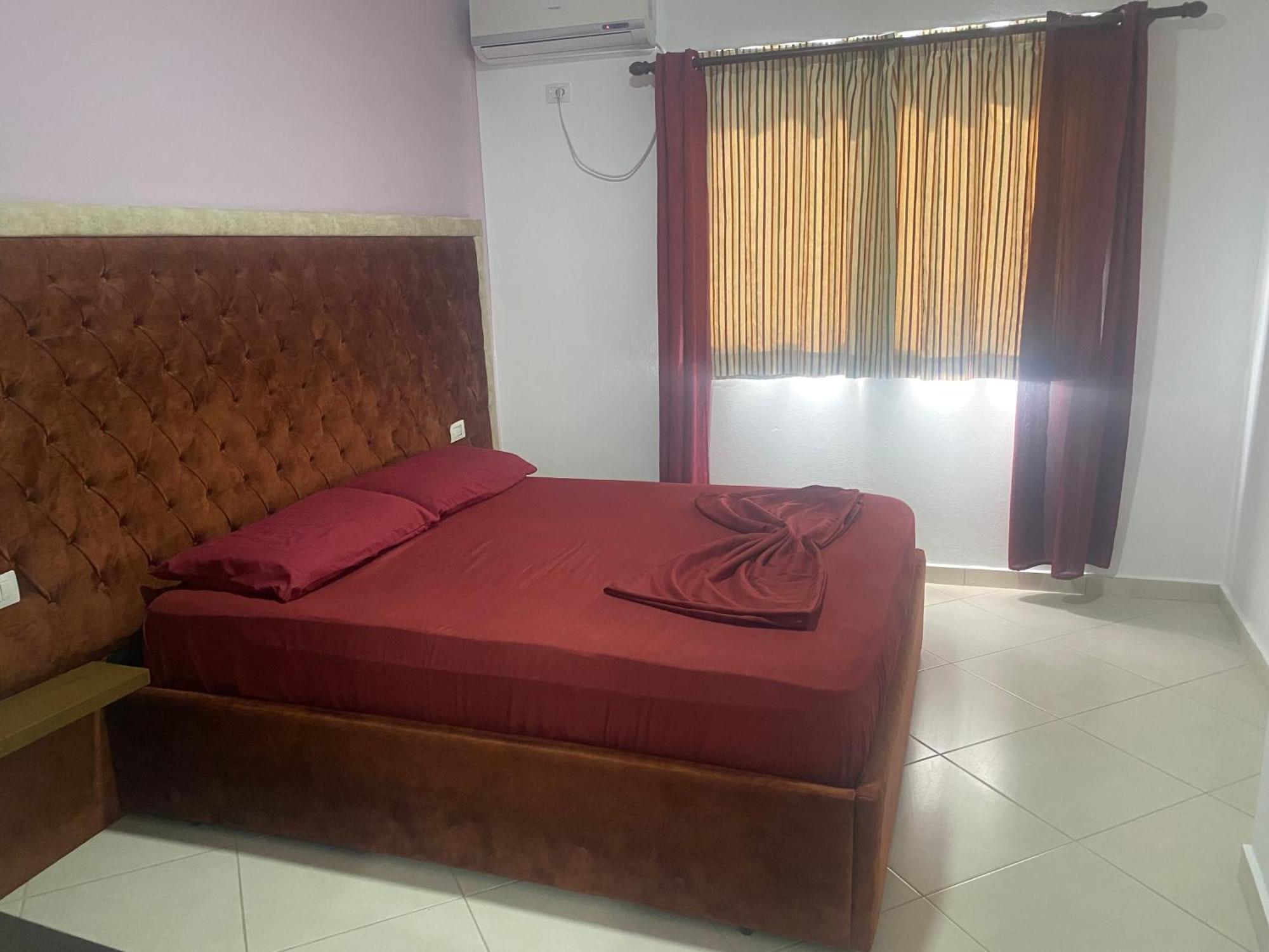 Shengjin Apartamente Antoni ภายนอก รูปภาพ