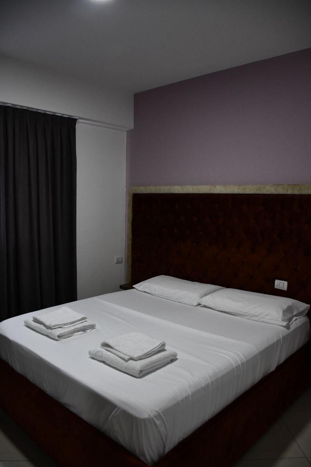 Shengjin Apartamente Antoni ภายนอก รูปภาพ