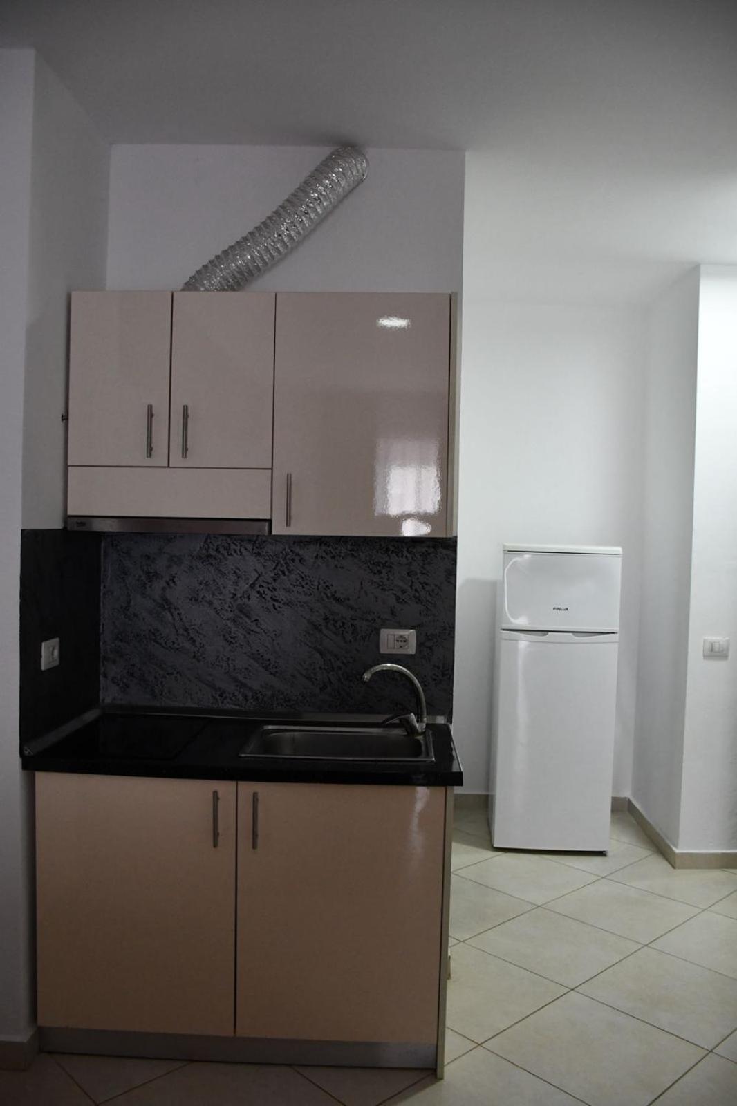 Shengjin Apartamente Antoni ภายนอก รูปภาพ