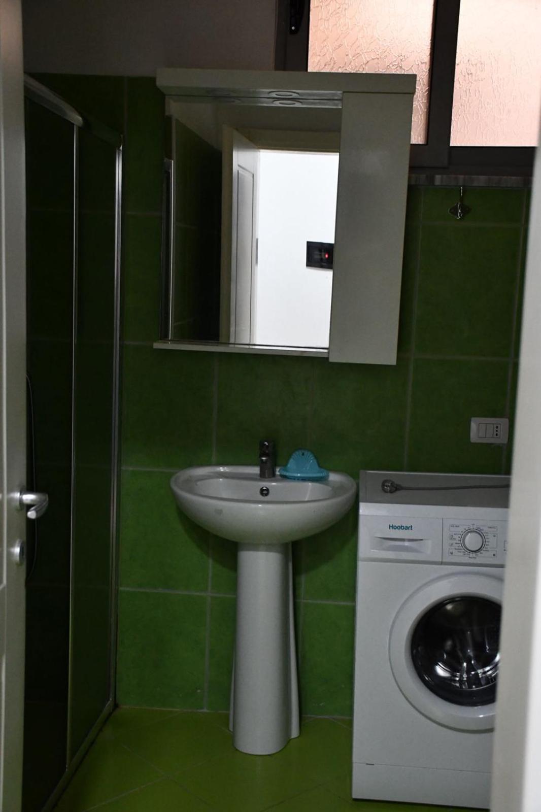 Shengjin Apartamente Antoni ภายนอก รูปภาพ