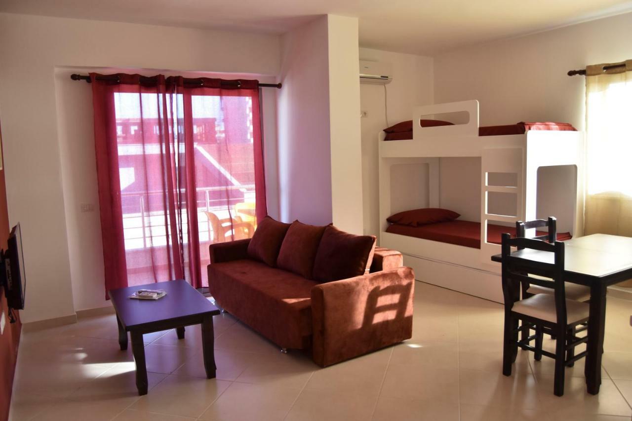 Shengjin Apartamente Antoni ภายนอก รูปภาพ
